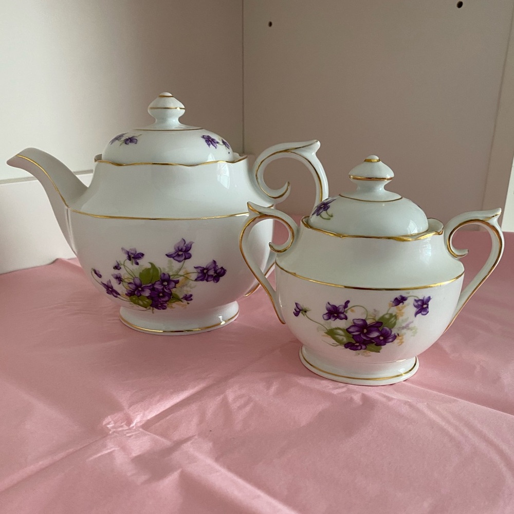 Porcelana Maua Porcelain Teapot + Sugar Bowl w/Lid Purple Violets Gold Trim